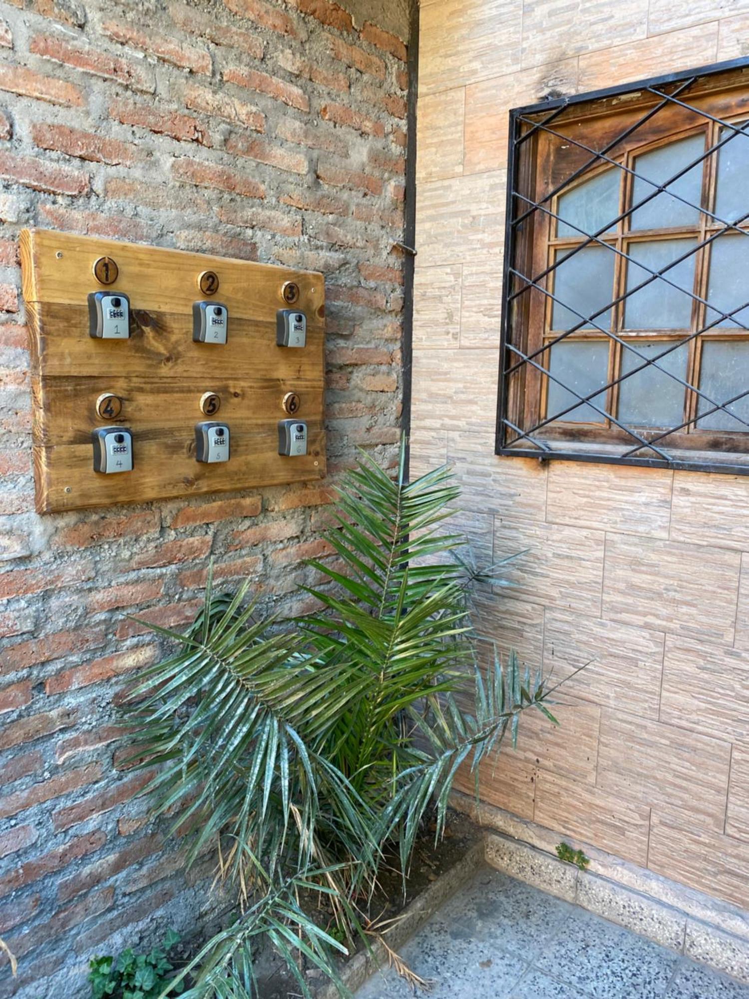 Casa Guemes, Santiago